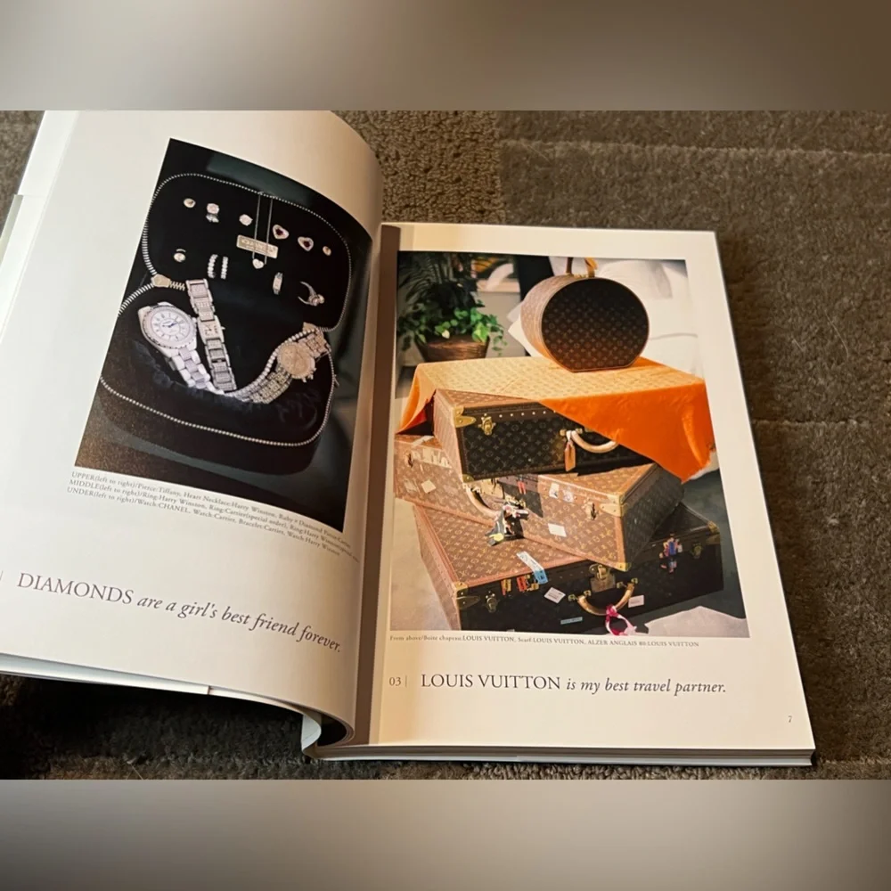 Ayu Lifestyle Book Ayu Hamasaki Japanese Singer Actress Model J-Pop Music Japan - Picture 7 of 16